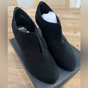 Jones New York Kaipo Ankle Booties, Black Suede, 7 1/2, New In Box